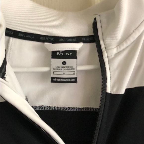 Nike Jacket - Picture 2 of 2